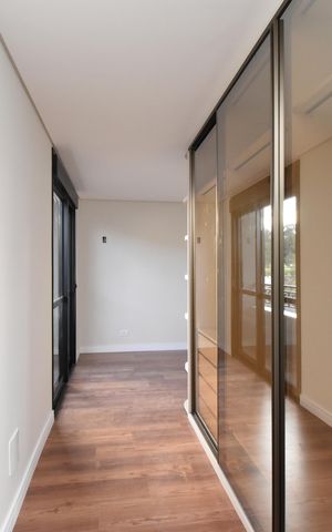 Casa de condomínio para alugar com 180m², 3 quartos e 2 vagasSuíte