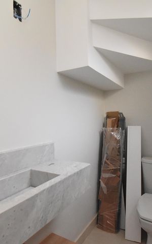 Casa de condomínio para alugar com 180m², 3 quartos e 2 vagasLavabo