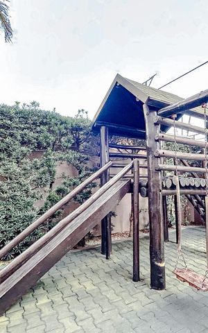 Apartamento à venda com 79m², 3 quartos e 2 vagasÁrea comum - Playground