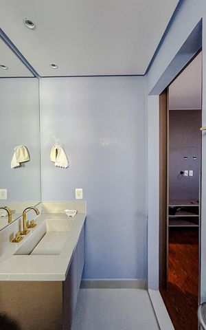 Apartamento à venda com 79m², 3 quartos e 2 vagasBanheiro da Suíte