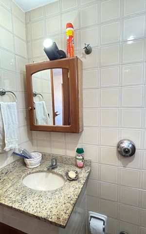 Apartamento para alugar com 55m², 2 quartos e sem vagaBanheiro