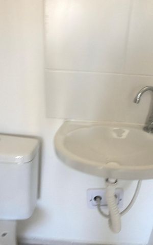 Apartamento à venda com 46m², 2 quartos e 1 vaga Apartamento à venda com 46m², 2 quartos e 1 vagaBanheiro da suíte