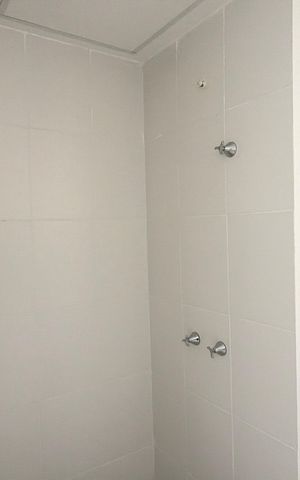 Apartamento à venda com 46m², 2 quartos e 1 vaga Apartamento à venda com 46m², 2 quartos e 1 vagaBanheiro da suíte