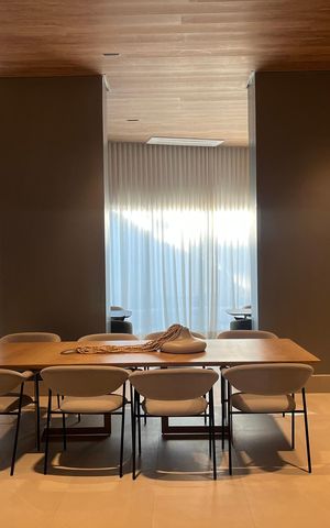 Apartamento à venda com 182m², 3 quartos e 3 vagas Apartamento à venda com 182m², 3 quartos e 3 vagasÁrea comum - Salão de festas