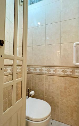 Casa à venda com 180m², 3 quartos e 3 vagas Casa à venda com 180m², 3 quartos e 3 vagasLavabo