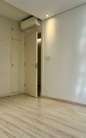 Casa à venda com 180m², 3 quartos e 3 vagas Casa à venda com 180m², 3 quartos e 3 vagasQuarto 2