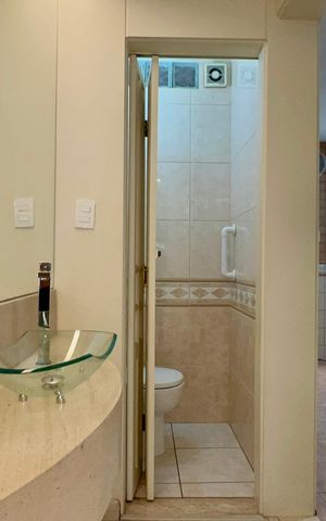 Casa à venda com 180m², 3 quartos e 3 vagas Casa à venda com 180m², 3 quartos e 3 vagasLavabo
