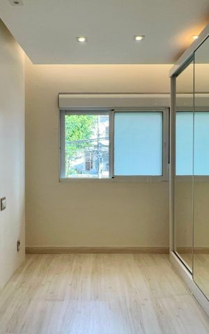 Casa à venda com 180m², 3 quartos e 3 vagas Casa à venda com 180m², 3 quartos e 3 vagasSuite