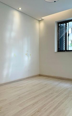 Casa à venda com 180m², 3 quartos e 3 vagas Casa à venda com 180m², 3 quartos e 3 vagasQuarto 2
