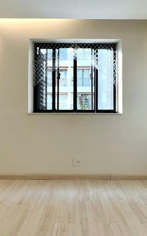 Casa à venda com 180m², 3 quartos e 3 vagas Casa à venda com 180m², 3 quartos e 3 vagasQuarto 2