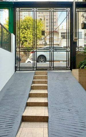 Casa à venda com 180m², 3 quartos e 3 vagas Casa à venda com 180m², 3 quartos e 3 vagasGaragem