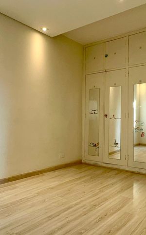 Casa à venda com 180m², 3 quartos e 3 vagas Casa à venda com 180m², 3 quartos e 3 vagasQuarto 2