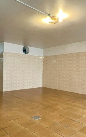 Casa à venda com 180m², 3 quartos e 3 vagas Casa à venda com 180m², 3 quartos e 3 vagasGaragem