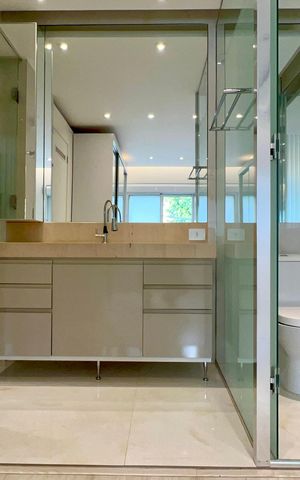 Casa à venda com 180m², 3 quartos e 3 vagas Casa à venda com 180m², 3 quartos e 3 vagasBanheiro da Suíte