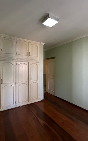 Apartamento à venda com 162m², 3 quartos e 2 vagas Apartamento à venda com 162m², 3 quartos e 2 vagasQuarto 1