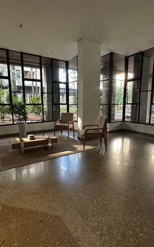 Apartamento à venda com 162m², 3 quartos e 2 vagas Apartamento à venda com 162m², 3 quartos e 2 vagasHall de entrada