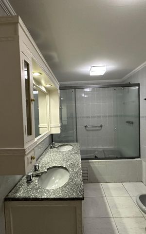 Apartamento à venda com 162m², 3 quartos e 2 vagas Apartamento à venda com 162m², 3 quartos e 2 vagasBanheiro da Suíte
