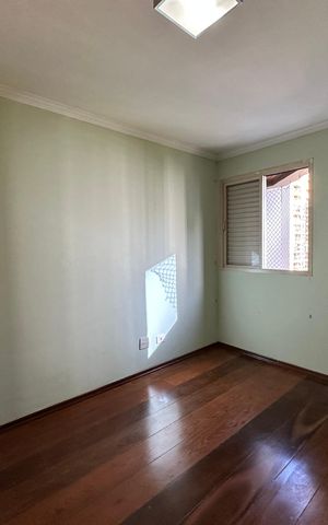 Apartamento à venda com 162m², 3 quartos e 2 vagas Apartamento à venda com 162m², 3 quartos e 2 vagasQuarto 1