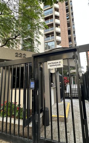 Apartamento à venda com 162m², 3 quartos e 2 vagas Apartamento à venda com 162m², 3 quartos e 2 vagasFachada e portaria