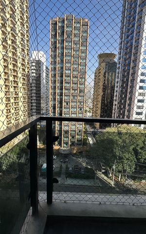 Apartamento à venda com 162m², 3 quartos e 2 vagas Apartamento à venda com 162m², 3 quartos e 2 vagasVaranda