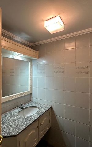Apartamento à venda com 162m², 3 quartos e 2 vagas Apartamento à venda com 162m², 3 quartos e 2 vagasLavabo