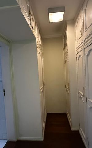 Apartamento à venda com 162m², 3 quartos e 2 vagas Apartamento à venda com 162m², 3 quartos e 2 vagasCloset da suíte