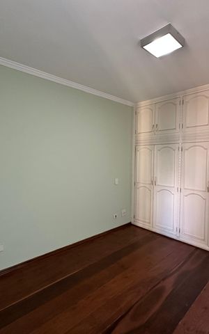 Apartamento à venda com 162m², 3 quartos e 2 vagas Apartamento à venda com 162m², 3 quartos e 2 vagasQuarto 1