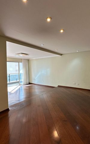 Apartamento à venda com 162m², 3 quartos e 2 vagas Apartamento à venda com 162m², 3 quartos e 2 vagasSala