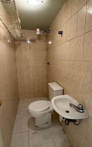 Apartamento à venda com 162m², 3 quartos e 2 vagas Apartamento à venda com 162m², 3 quartos e 2 vagasBanheiro de serviço