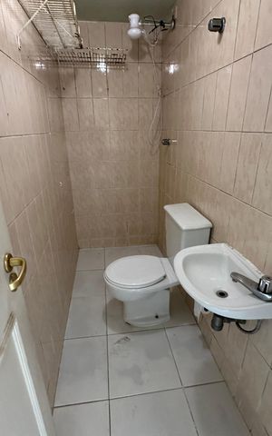 Apartamento à venda com 162m², 3 quartos e 2 vagas Apartamento à venda com 162m², 3 quartos e 2 vagasBanheiro de serviço