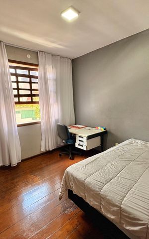 Casa para alugar com 380m², 5 quartos e 4 vagas