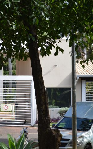 Casa de condomínio para alugar com 222m², 3 quartos e 4 vagasFachada e portaria