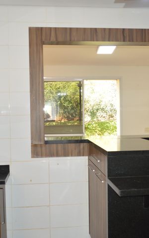 Casa de condomínio para alugar com 222m², 3 quartos e 4 vagasCozinha