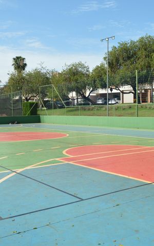 Casa de condomínio para alugar com 222m², 3 quartos e 4 vagasQuadra Esportiva