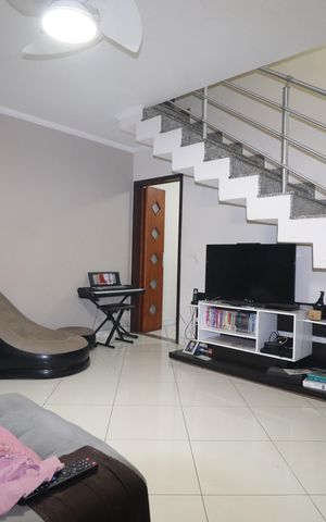 Casa à venda com 148m², 3 quartos e 3 vagasSala