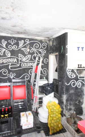 Casa à venda com 390m², 3 quartos e 3 vagasDesposito