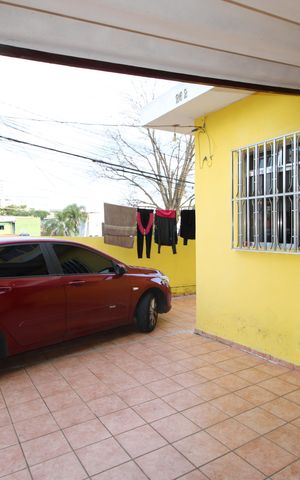 Casa à venda com 390m², 3 quartos e 3 vagasQuintal