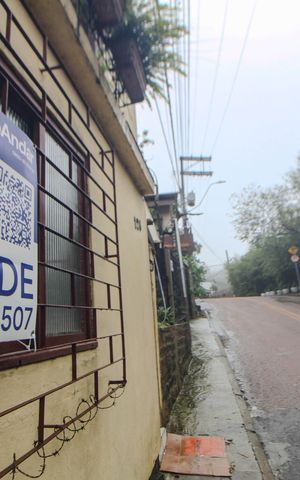 Casa à venda com 60m², 2 quartos e sem vaga Casa à venda com 60m², 2 quartos e sem vagaPlaca