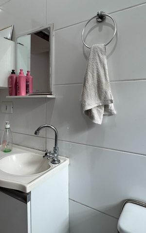 Casa à venda com 112m², 2 quartos e 2 vagas Casa à venda com 112m², 2 quartos e 2 vagasBanheiro Social