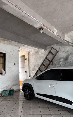 Casa à venda com 112m², 2 quartos e 2 vagas Casa à venda com 112m², 2 quartos e 2 vagasGaragem