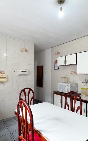 Casa à venda com 112m², 2 quartos e 2 vagas Casa à venda com 112m², 2 quartos e 2 vagasCozinha