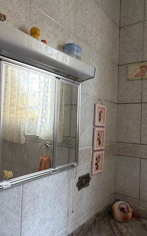 Casa à venda com 196m², 3 quartos e 2 vagas