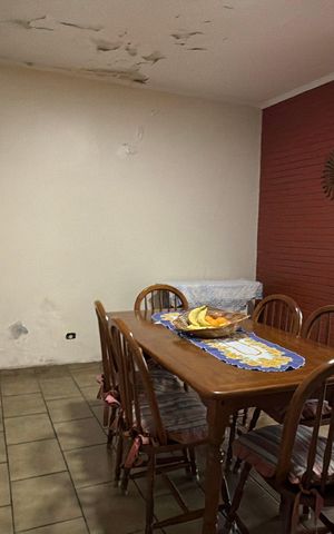 Casa à venda com 196m², 3 quartos e 2 vagas