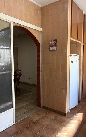Casa à venda com 196m², 3 quartos e 2 vagas