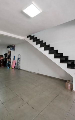 Casa de condomínio à venda com 117m², 3 quartos e 2 vagasGaragem