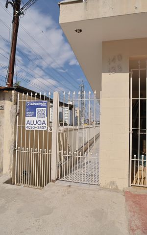 Casa para alugar com 90m², 2 quartos e sem vagaFachada
