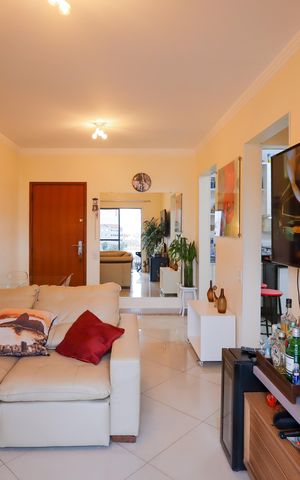 Apartamento à venda com 70m², 2 quartos e 1 vaga Apartamento à venda com 70m², 2 quartos e 1 vagaSala