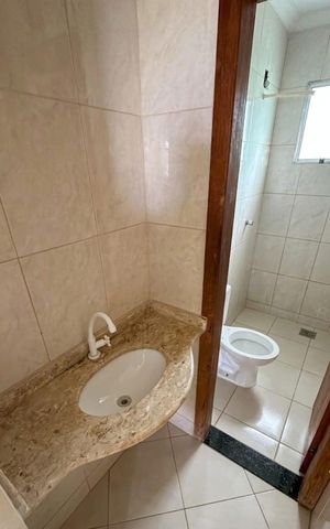 Casa para alugar com 60m², 2 quartos e 1 vaga Casa para alugar com 60m², 2 quartos e 1 vagaBanheiro