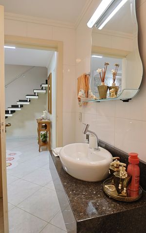 Casa para alugar com 200m², 3 quartos e 1 vagaLavabo