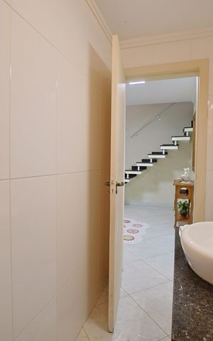 Casa para alugar com 200m², 3 quartos e 1 vagaLavabo